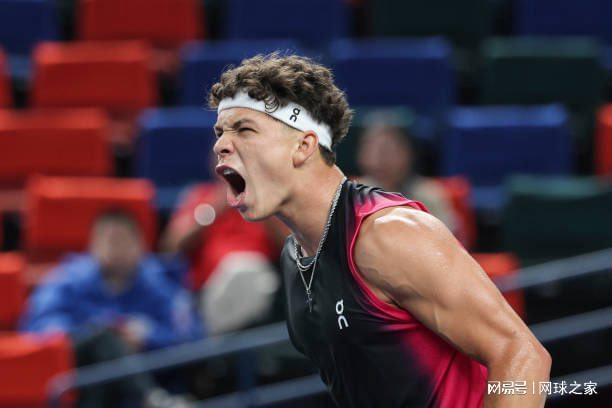 然而在演讲 然而在演讲